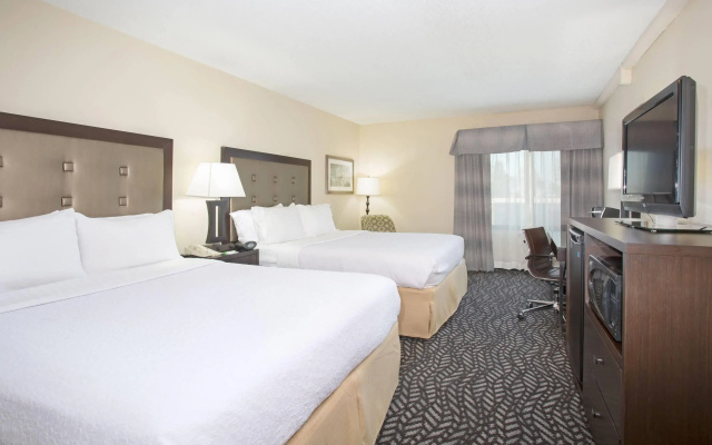 Wyndham Grand Executive Center Little Rock Airport