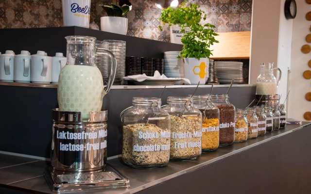 [Bee]Village Messehotel Hannover-Laatzen.