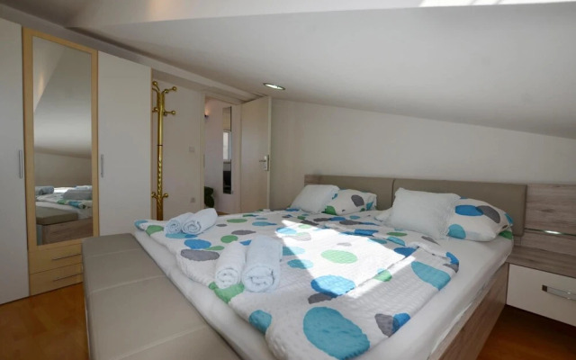 One Bedroom Apartment