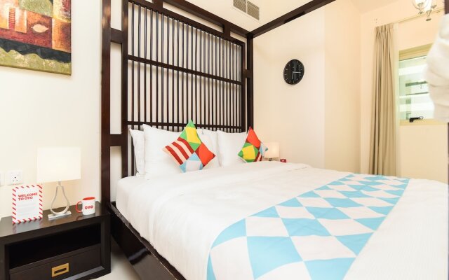 OYO 243 Home Marina Suites 1BR