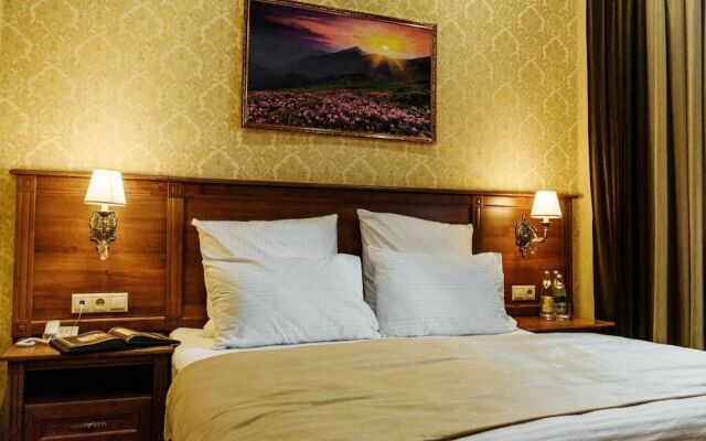 Hotel Fenix