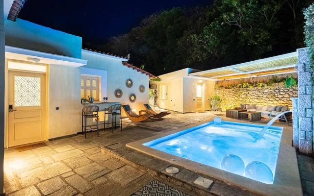 The Secret Garden - Courtyard Private Pool Villa