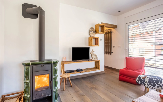 Snug holiday home in Weißbriach with terrace