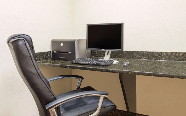 Days Inn by Wyndham Semmes/Mobile