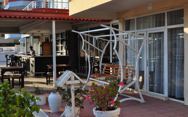 Rose Hotel