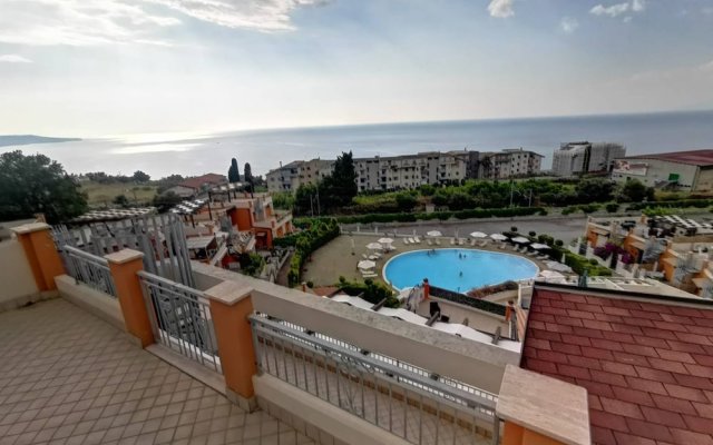 Casa Makarov Penthouse Sea View