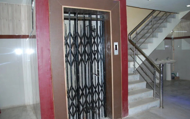 Hotel Aashiyana & Restaurant