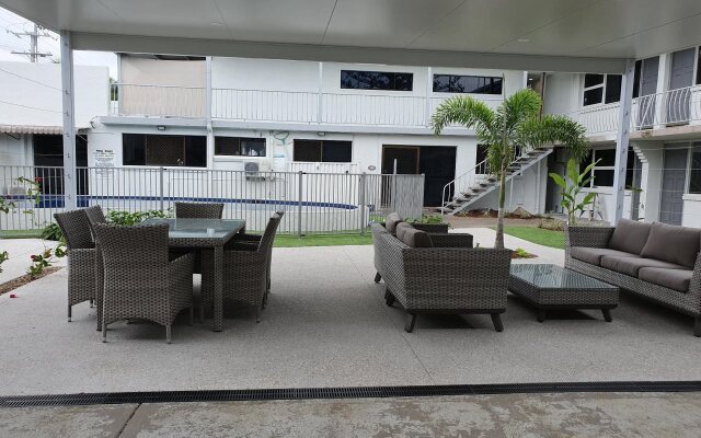 Montego Mermaid Beach Motel