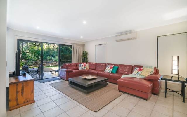 Home Away From Home, 38 Redwood Avenue, Marcus Beach, Noosa Area – Guest Rooms – Marcus Beach