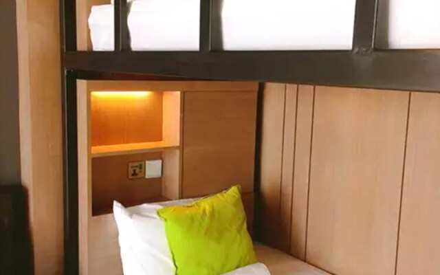 PODZzz Suites @ Aeropod / K1-05-03