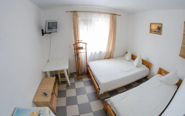 Guest House Primorskaya 25