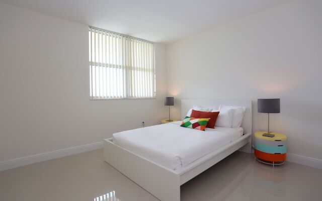 One Broadway Brickell Apartments by NUOVO