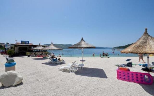 Apartments Mare