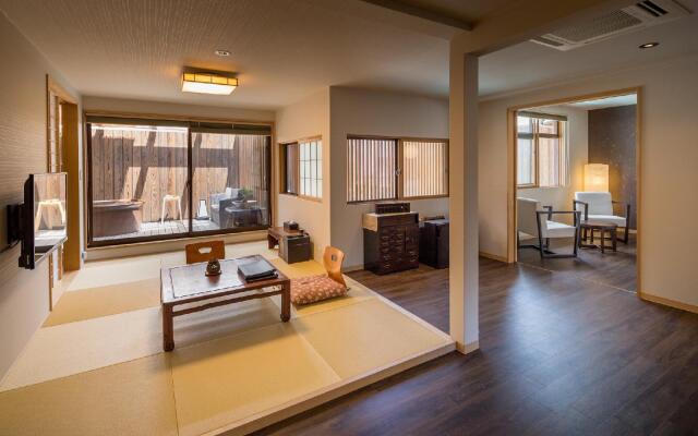 Nazuna Kyoto Nijo-jo