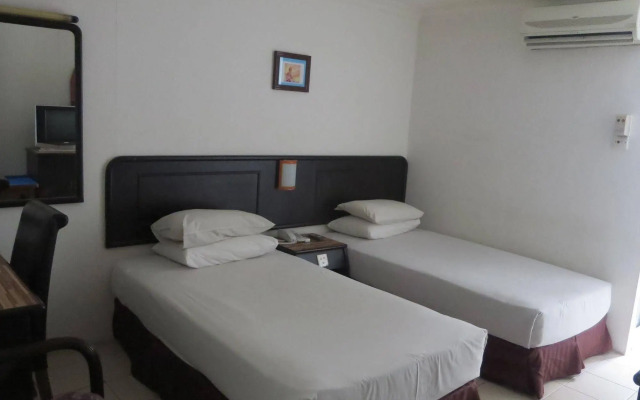 Wah May Hotel