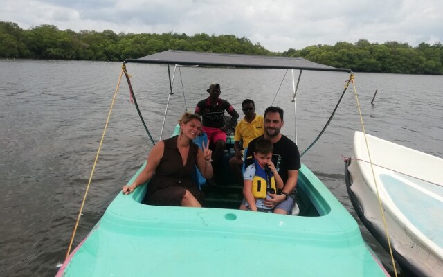 Seth Dev Lagoon Chalets Kalpitiya