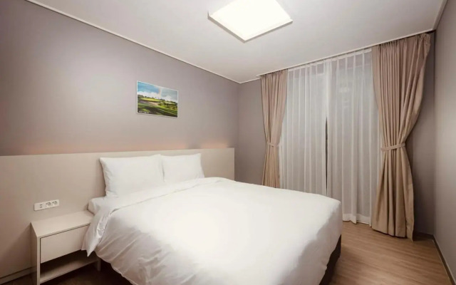 Sollago Myeongdong Hotel & Residence