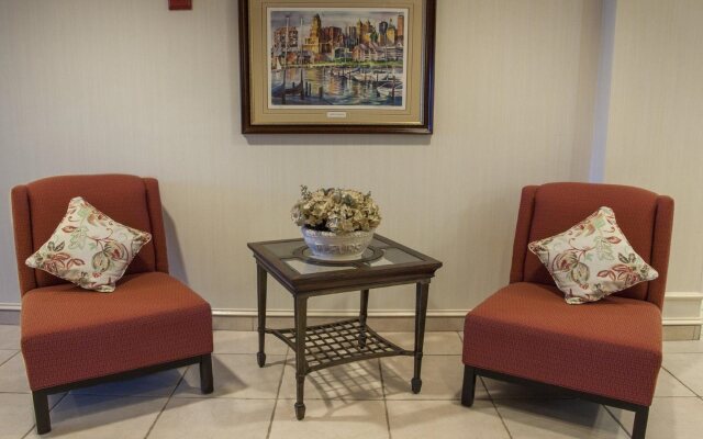 Holiday Inn Express Hotel & Suites Buffalo-Airport by IHG