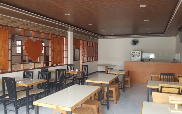 OYO 93709 Rose Inn 2