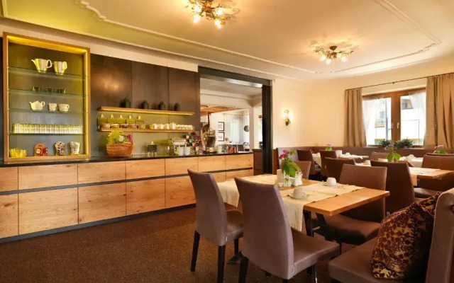 Hotel Garni Alpina