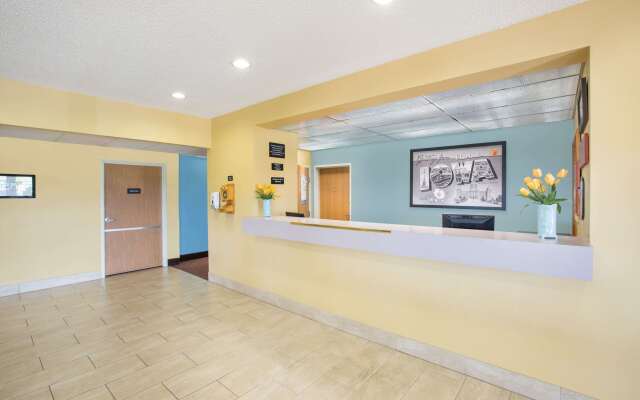 Super 8 by Wyndham Clarinda