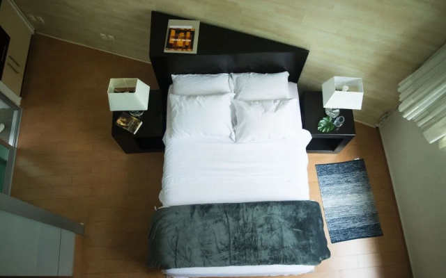 Giakor Suites