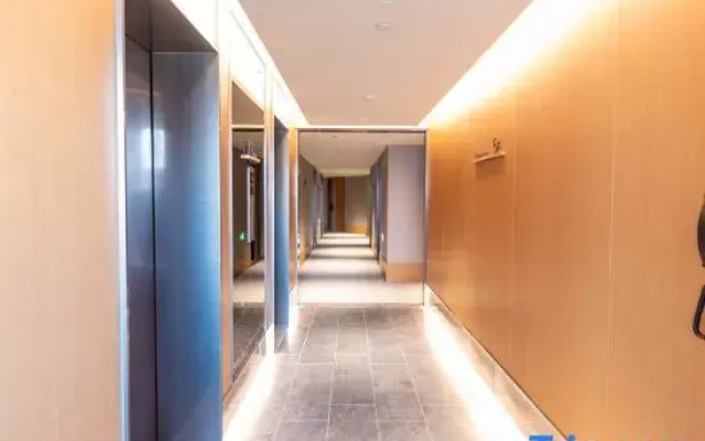 JI Hotel (Shanghai Xizangbei Road Subway Station)