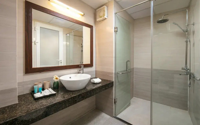 Silk Flower Hotel & Spa