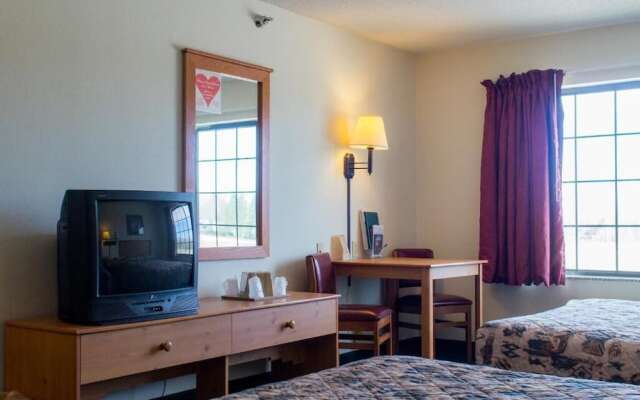White Oak Inn & Suites