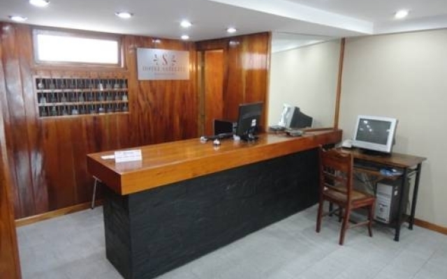 Hotel Satelite