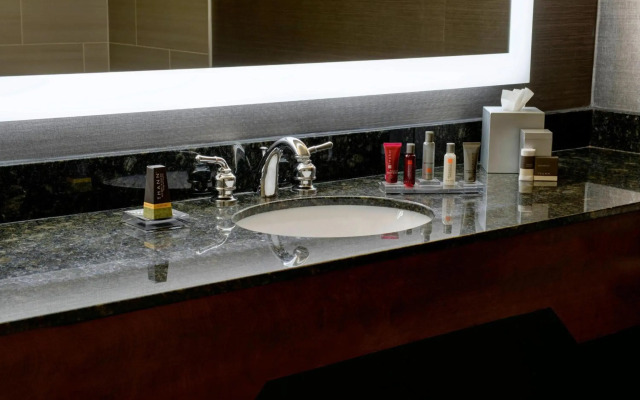 Marriott East Lansing at University Place
