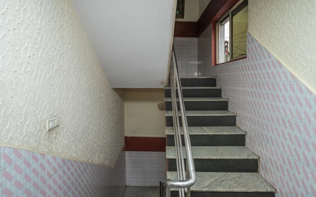 OYO 10435 Star Deluxe Lodge