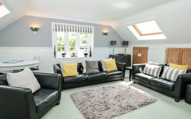 1 The Old Coach House