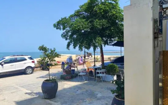 Oriental Erlihai Youth Hostel