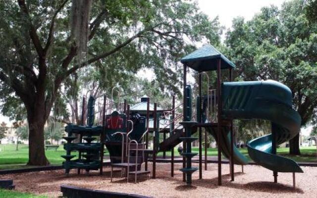 Four Bedrooms Townhome 5127