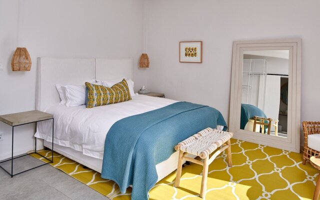 White Light The Rooms - Adults Only