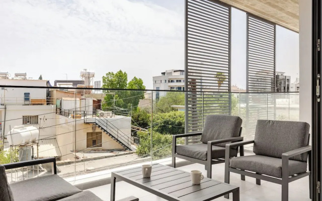 Yamas Urban Living Sequoia Residence