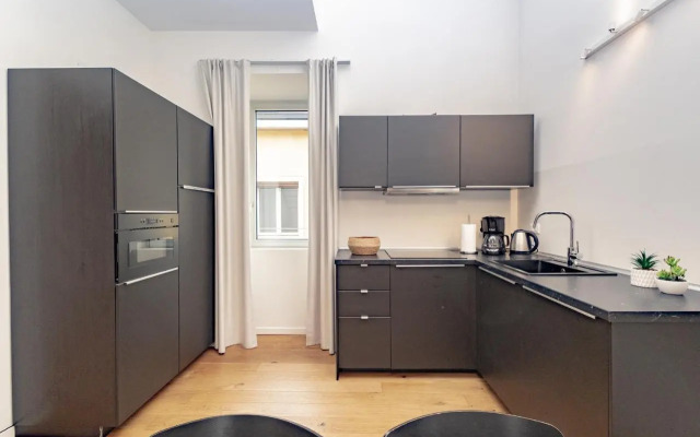 Suite 38