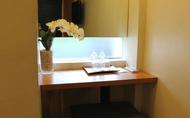 Skylight Hotel