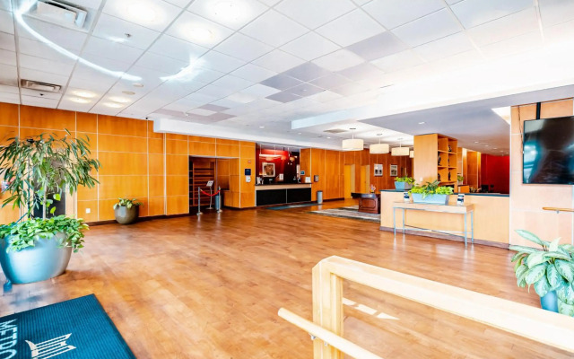 Metro Points Hotel