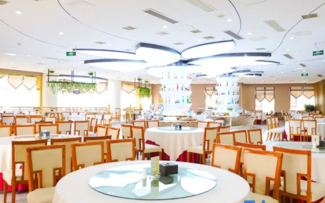 Jiulong International Hotel (Wuhan Yellow Crane TowerRailway Station)