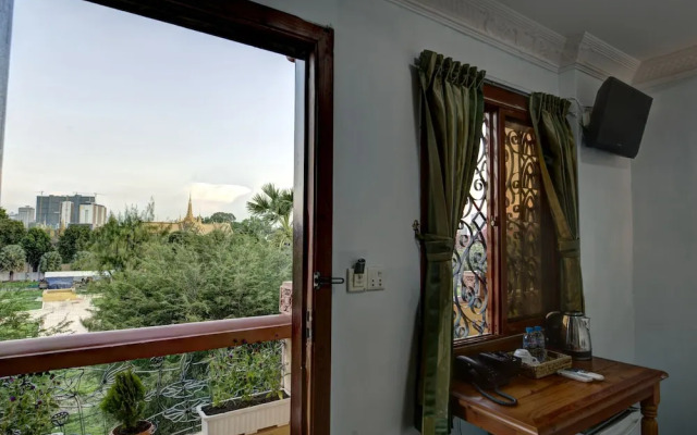 SKY Residence - 50m to Museum and Riverside