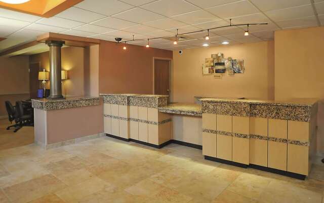 La Quinta Inn & Suites by Wyndham Springfield South