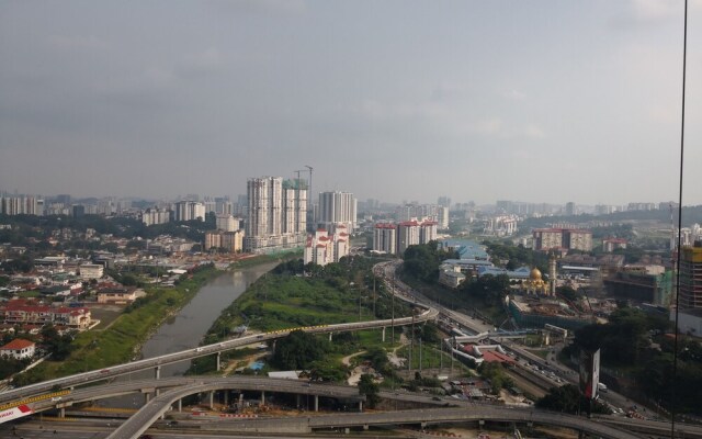 Midvalley Vogue Suites at KL Eco City