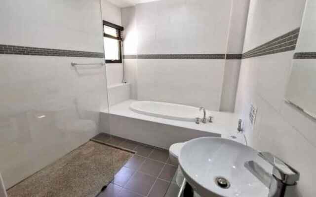 4 Bedroom Twin Villas Cheong Mon