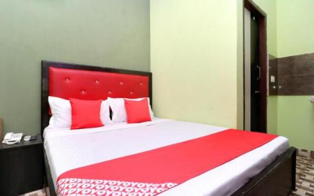 OYO 28180 Hotel Piyush
