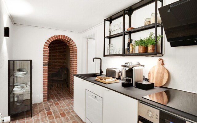 Sanders Charm - Cozy 1-bdr Apt With Shared Garden
