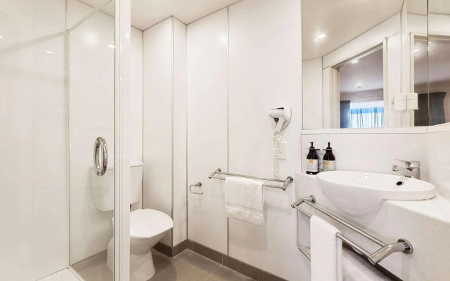 Quality Hotel Lincoln Green
