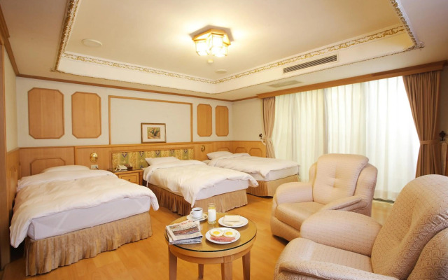 Kingdom Hotel