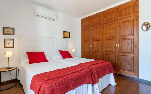 Villa Can Toni in Port de Pollen a